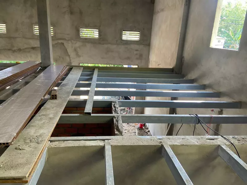 Thi cong san chiu luc can tho